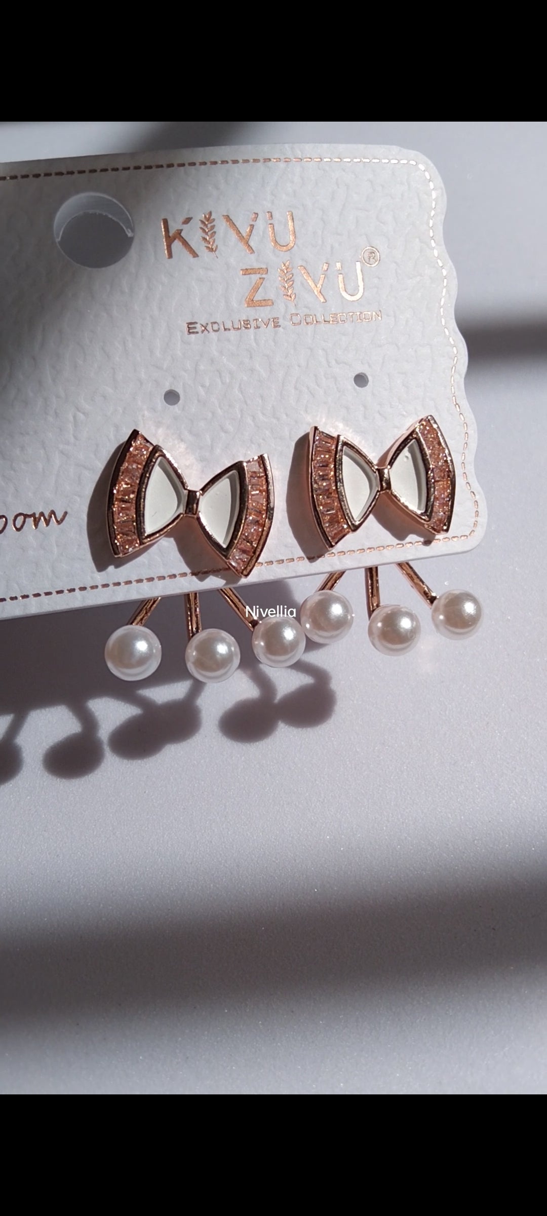 Bow Pearl Earrings